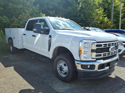 New 2025 Ford F350 XL w/ XL Chrome Package