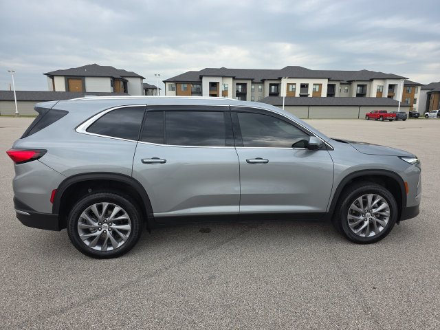 Used 2025 Buick Enclave Preferred FWD image 14
