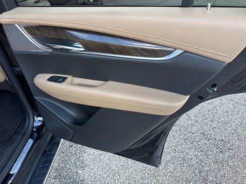 Used 2020 Cadillac XT6 Sport w/ Platinum Package image 16