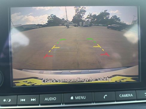 Used 2023 Nissan Rogue SV FWD image 4