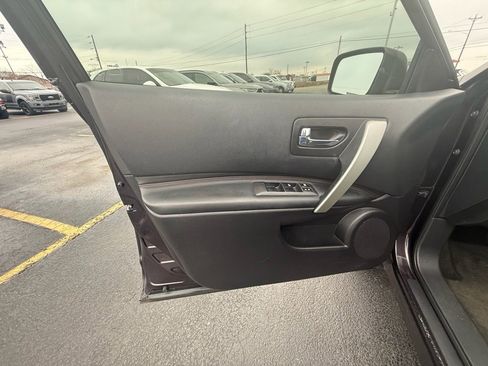 Used 2012 Nissan Rogue SL image 10