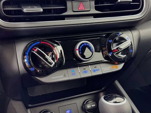 Certified 2022 Hyundai Kona SEL FWD image 25