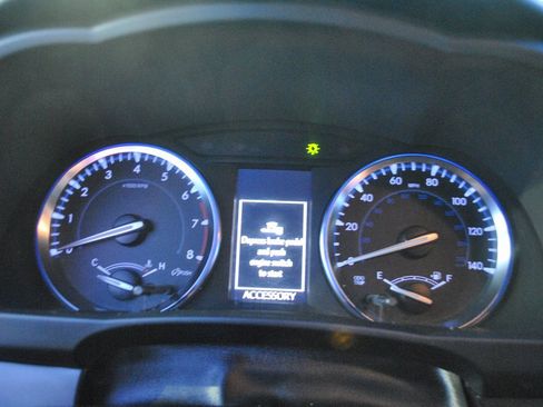 Used 2014 Toyota Highlander Limited image 23