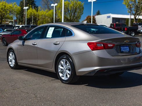 Used 2023 Chevrolet Malibu LT FWD image 11