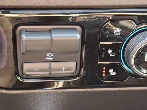 Used 2023 Chevrolet Silverado 1500 High Country image 23