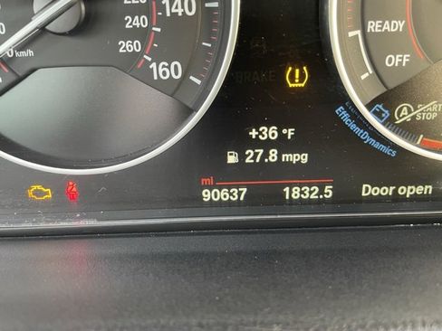 Used 2017 BMW 330i xDrive Sedan image 18