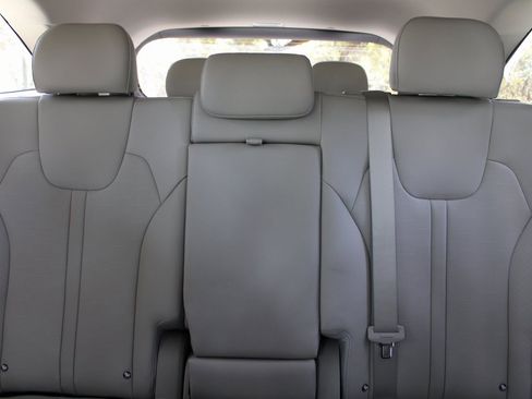 New 2026 Kia Sorento S w/ S Panoramic Sunroof Package image 50