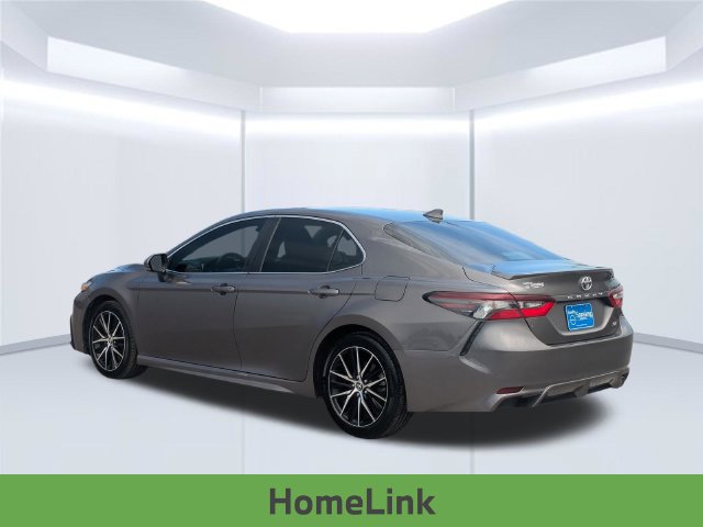 Used 2024 Toyota Camry SE w/ Convenience Package FWD image 3