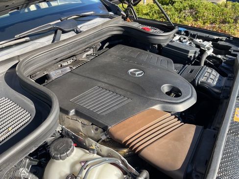 Used 2020 Mercedes-Benz GLS 450 4MATIC image 21