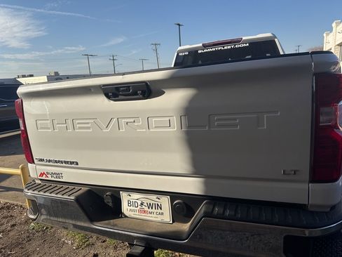 Used 2022 Chevrolet Silverado 2500 LT w/ Fleet Comfort Package image 8