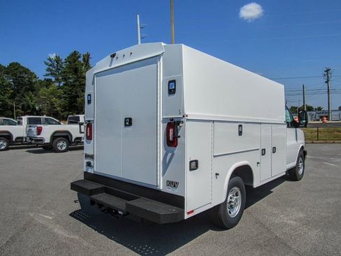 New 2025 Chevrolet Express 3500 w/ Power Convenience Package image 4