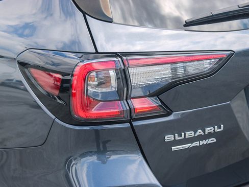 Used 2023 Subaru Outback Premium w/ Popular Package #1 AWD/4WD image 11