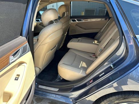 Used 2015 Hyundai Genesis 3.8 w/ Option Group 03 image 10