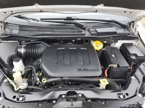 Used 2019 Dodge Grand Caravan SE FWD image 23