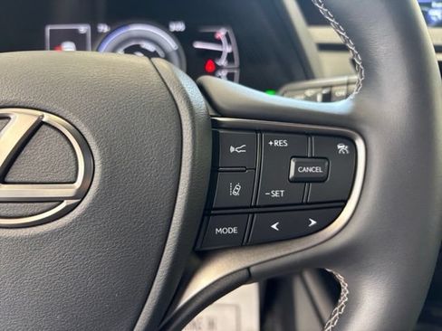 Used 2022 Lexus UX 250h w/ Premium Package AWD/4WD image 16