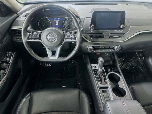 Used 2025 Nissan Altima 2.5 SR AWD/4WD image 17