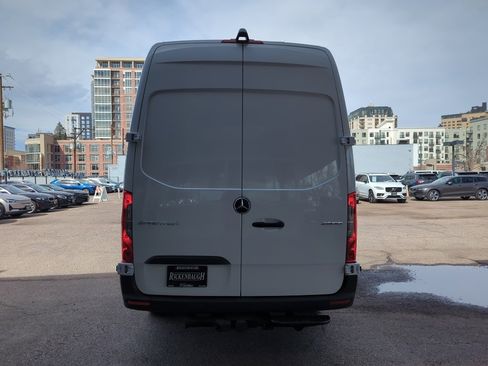 Used 2025 Mercedes-Benz Sprinter 2500 image 6