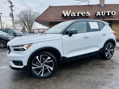Used 2020 Volvo XC40 T5 R-Design