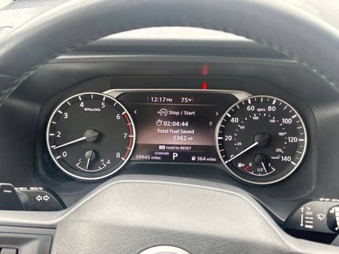 Used 2025 Nissan Rogue SV FWD image 42