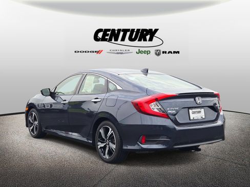 Used 2018 Honda Civic Touring image 6