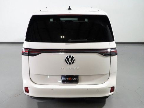 Used 2025 Volkswagen ID. Buzz Pro S image 6