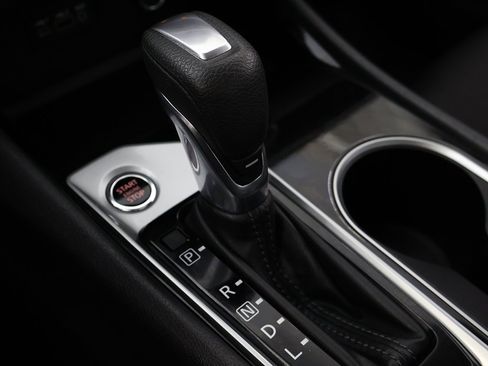 Used 2024 Nissan Altima 2.5 SV image 40