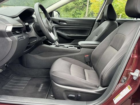 Used 2024 Nissan Altima 2.5 SV FWD image 20