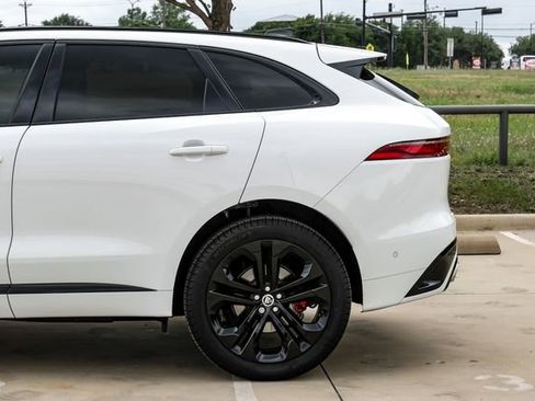 Used 2025 Jaguar F-PACE R-Dynamic S AWD/4WD image 15