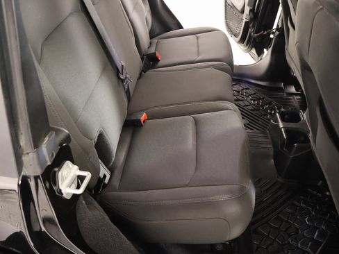 Used 2020 Jeep Wrangler Unlimited Sahara image 14