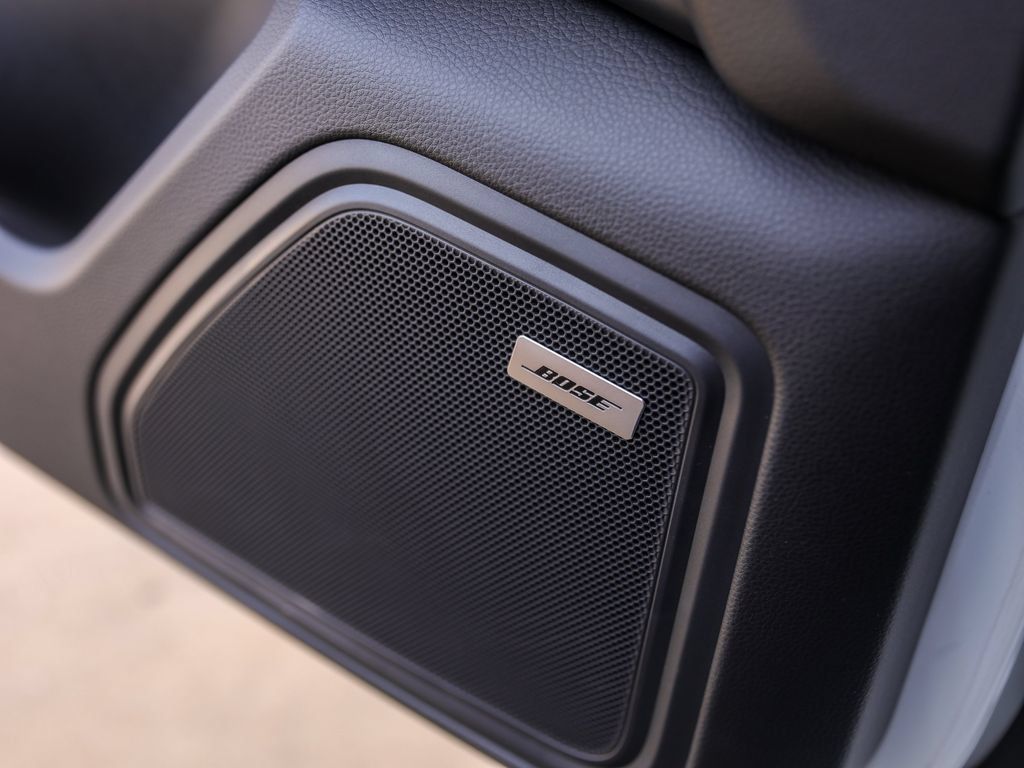 Certified 2026 Porsche Macan AWD/4WD image 29