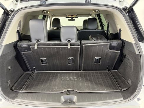 Certified 2023 Nissan Pathfinder SL w/ Lighting Package (N92) image 15