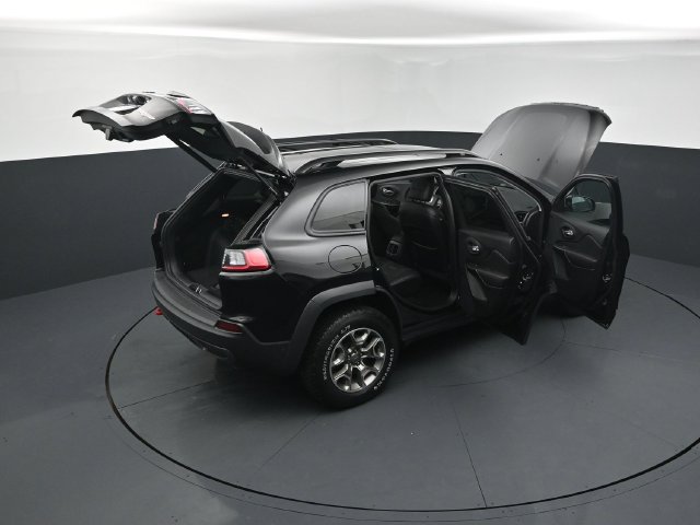 Used 2023 Jeep Cherokee Trailhawk w/ Sun & Sound Group AWD/4WD image 30