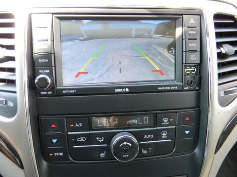 Used 2012 Jeep Grand Cherokee Laredo AWD/4WD image 20