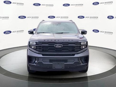 New 2026 Ford Expedition Max Platinum w/ Stealth Performance Package AWD/4WD image 8