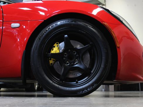 Used 2005 Lotus Elise image 12