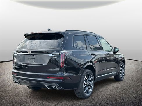 New 2025 Cadillac XT6 Sport w/ Technology Package image 2