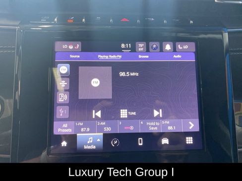 Used 2023 Jeep Grand Cherokee Laredo w/ Luxury Tech Group I AWD/4WD image 2