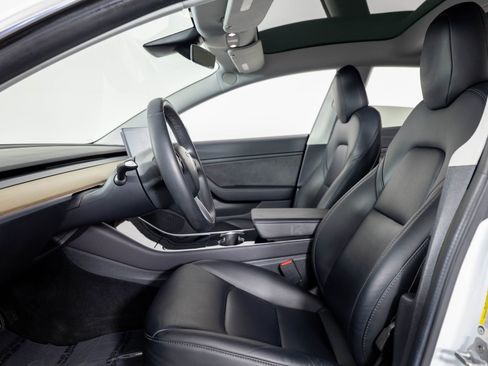 Used 2019 Tesla Model 3 Long Range image 15