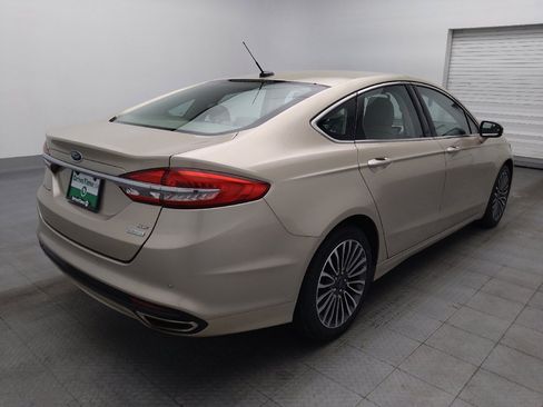 Used 2018 Ford Fusion SE w/ Fusion SE Technology Package FWD image 9