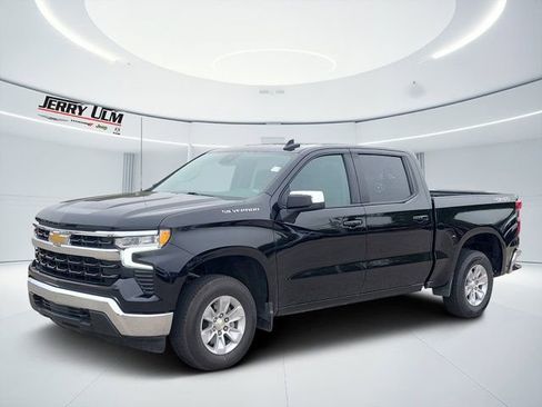 Used 2025 Chevrolet Silverado 1500 LT AWD/4WD image 5