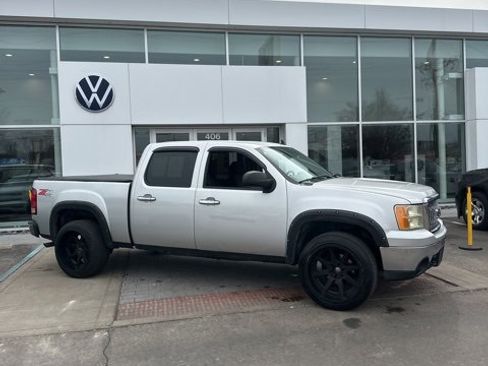 Used 2010 GMC Sierra 1500 SLE image 2