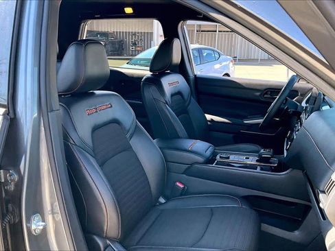 Certified 2023 Nissan Pathfinder Rock Creek image 9