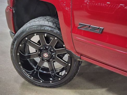 Used 2018 Chevrolet Silverado 1500 LT w/ Texas Edition image 23