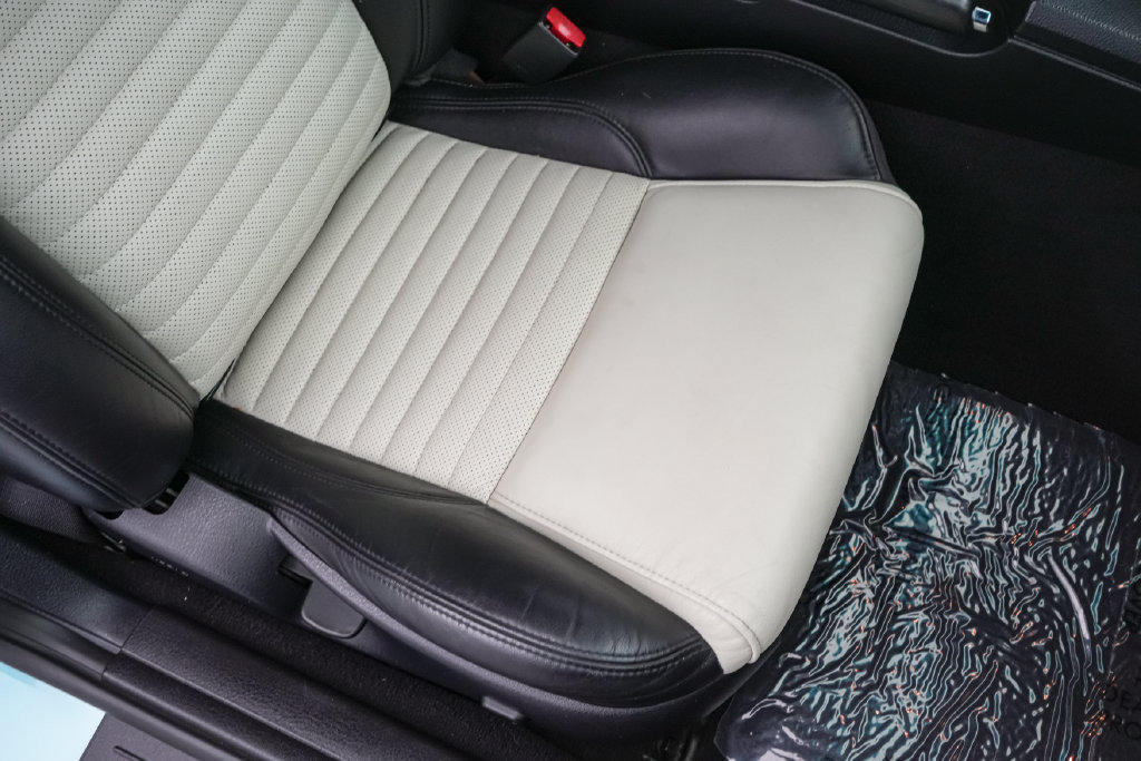 Used 2003 Ford Thunderbird RWD image 35