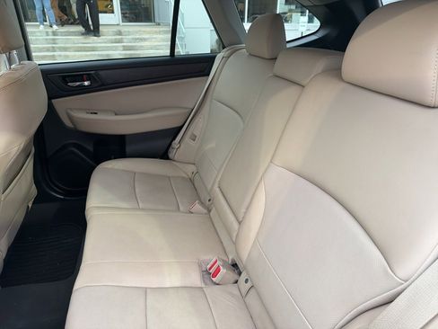 Used 2017 Subaru Outback 2.5i Limited image 12