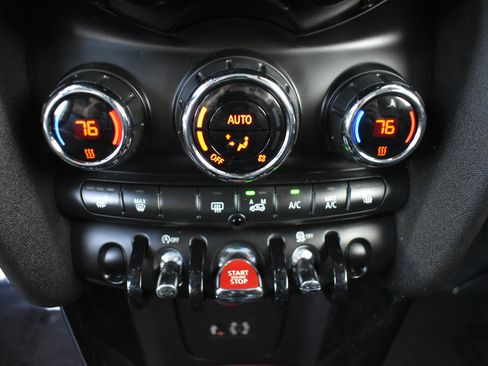 Used 2015 MINI Cooper S image 19