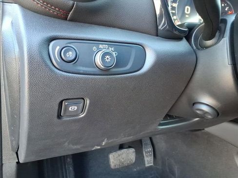 Used 2024 Chevrolet Blazer RS w/ Enhanced Convenience Package image 30