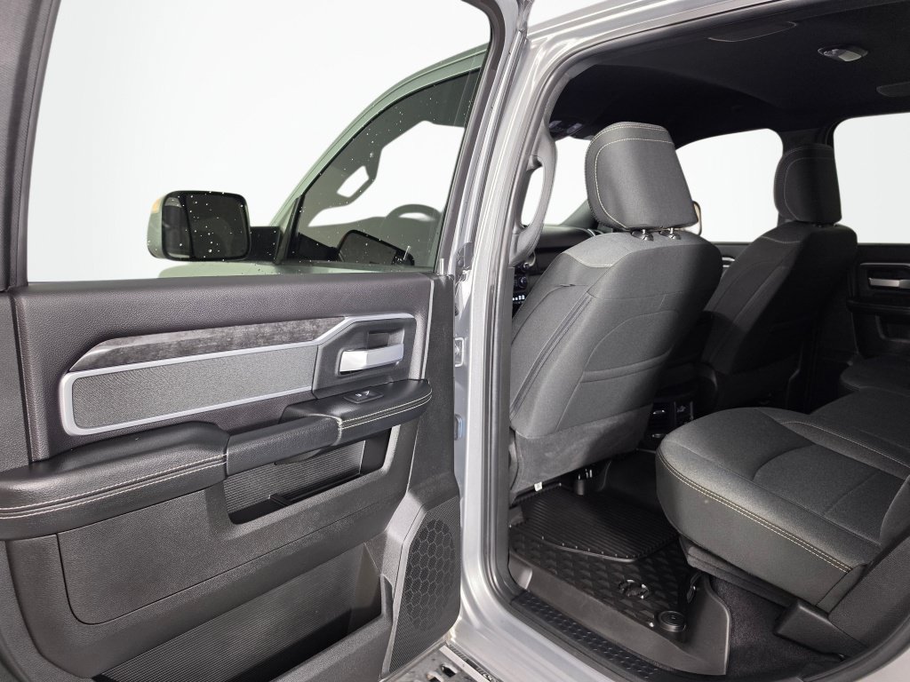 Used 2022 RAM 3500 Big Horn w/ Level B Equipment Group AWD/4WD image 31