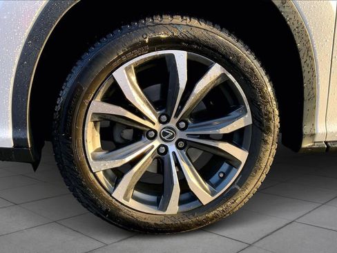 Used 2019 Lexus RX 350L w/ Premium Package image 10