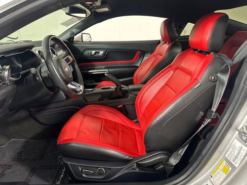 Used 2018 Ford Mustang GT Premium w/ Equipment Group 401A RWD image 21